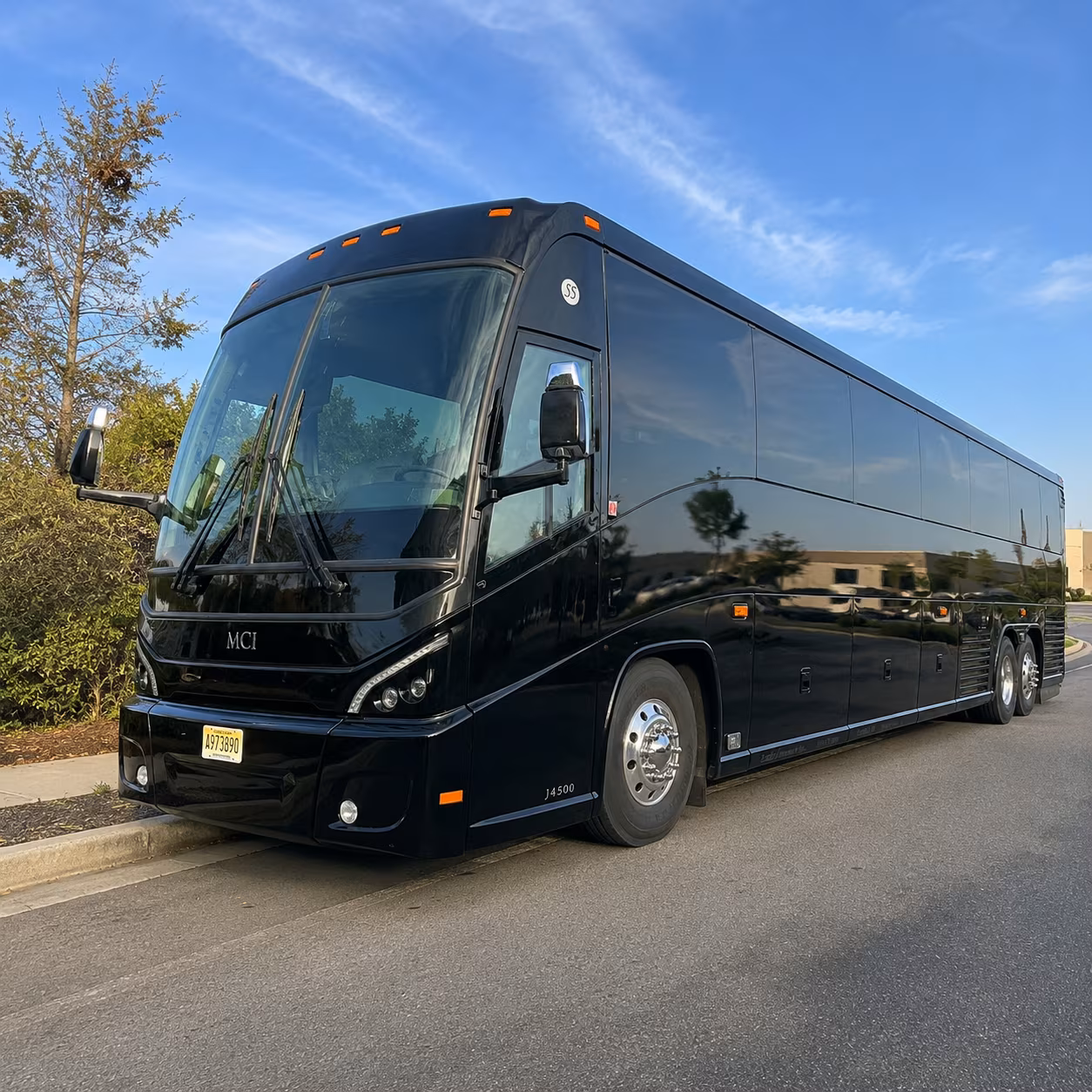 cross state employee shuttles between southaven and the memphis metro