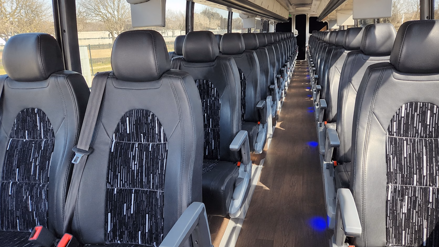 memphis international airport mem charter bus shuttles from southaven